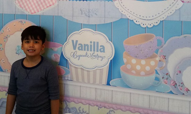 Easter Cupcake Decorating at Vanilla Cafe