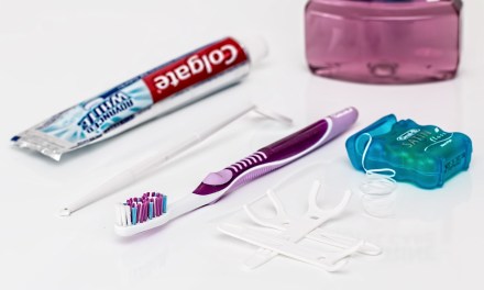 5 Tips for Flossing Your Teeth Correctly