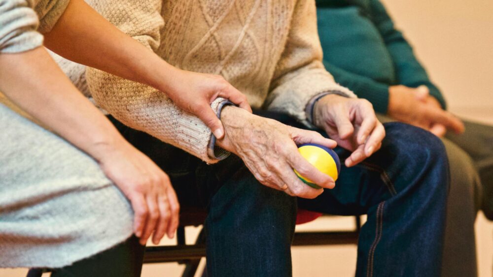Navigating Support Networks: A Comprehensive Guide to Finding the Right Support Group for You