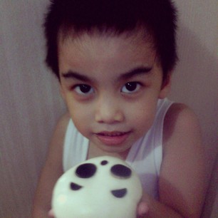 I think it worked out perfectly that JL only likes the siopao part of @chowkingph Panda Pao because I get to eat the filling!