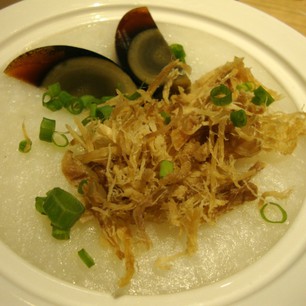 Hate being sick... would love to have this hot and steamy bowl of congee right now. #crystaljade #crystaljadegreenhills