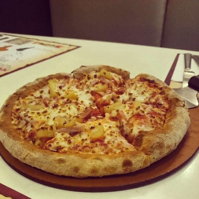 hawaiian pizza