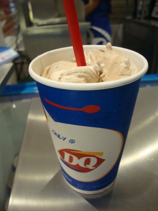 dairy queen blizzard new flavor reeses pieces chocolate strawberry vanilla art of being a mom www.artofbeingamom.com 03