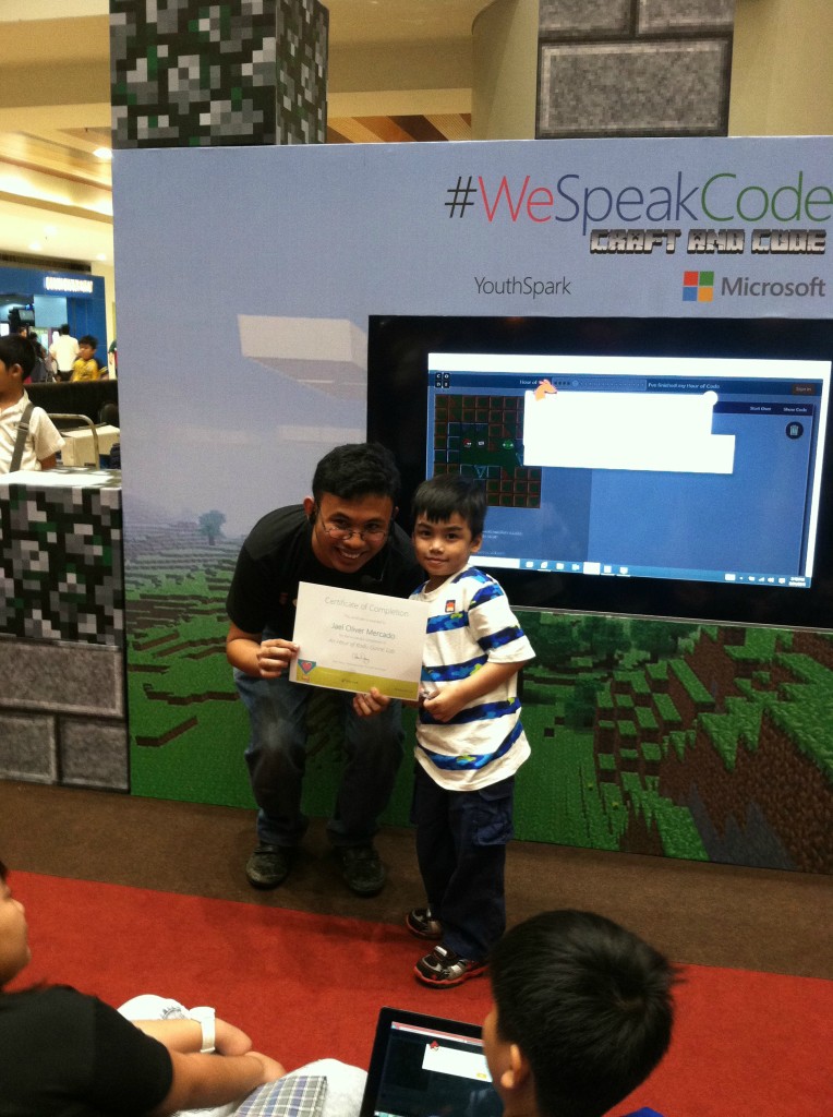 wespeakcode microsoft coding event art of being a mom www.artofbeingamom.com 08