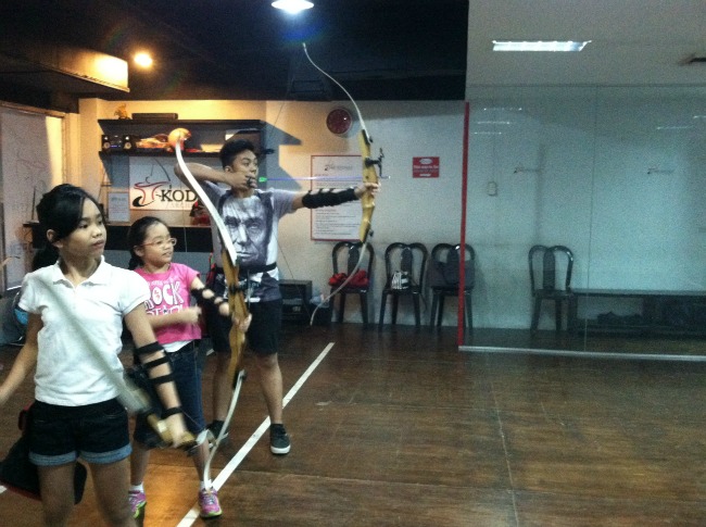kodanda archery range class lifestyle mommy blogger www.artofbeingamom.com 12