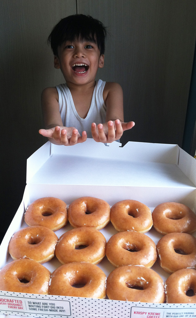 krispy kreme dozen deal mondays lifestyle mommy blogger www.artofbeingamom.com 03