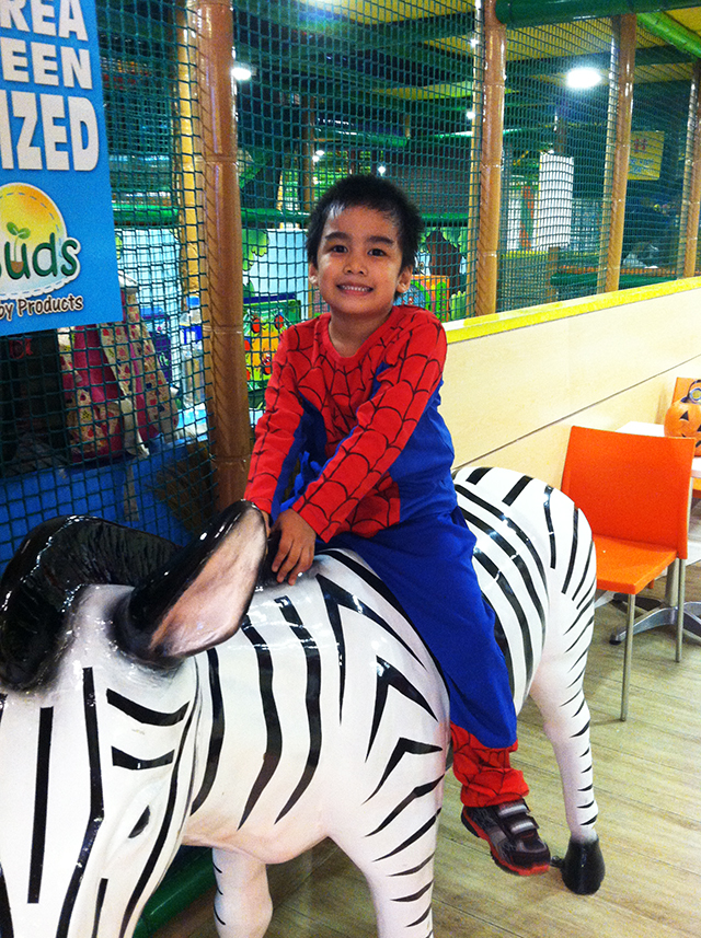 fairview terraces halloween 2015 lifestyle mommy blogger www.artofbeingamom.com 07