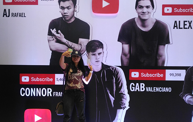 you tube fan fest 2016 connor franta world trade center lifestyle mommy blogger ww.artofbeingamom.com 01