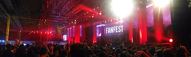you tube fan fest 2016 connor franta world trade center lifestyle mommy blogger ww.artofbeingamom.com 06