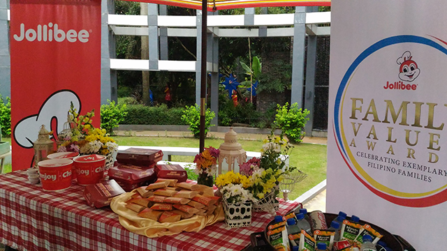 6th-jollibee-family-values-awards-jfva-winners-2016-rave-park-pasig-lifestyle-mommy-blogger-philippines-www-artofbeingamom-com-11